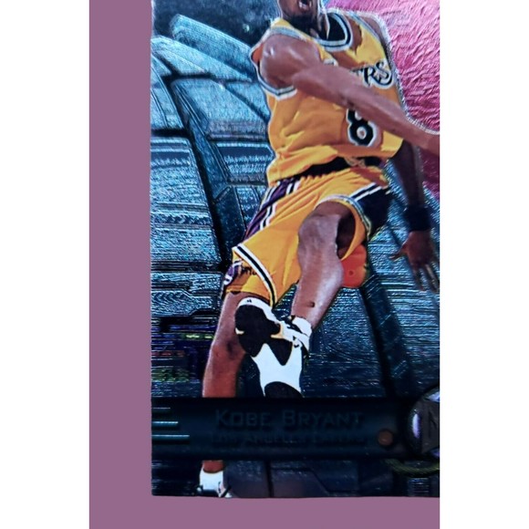 1997-98 Fleer Metal Universe Kobe Bryant #81 Los Angeles Lakers HOF - Picture 10 of 16